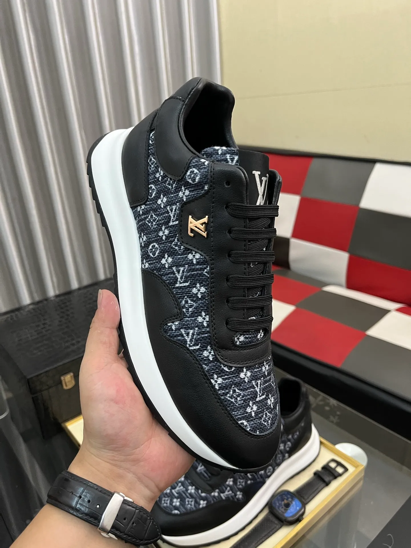 Men's shoes 💰438⌚️⌚️LV Louis Vuitton. The latest fashionable casual shoes are popular in physical stores. New spring and summer comfortable imported custom original cowhide, unique jacquard fabric element design. With sheepskin lining, Lv original bottom, [sun][sun] high-end packaging and high quality💪Details determine the quality, you can enter and exit the counter at will, welcome to compare🇮🇹Number of sizes 38-443️⃣Color options available